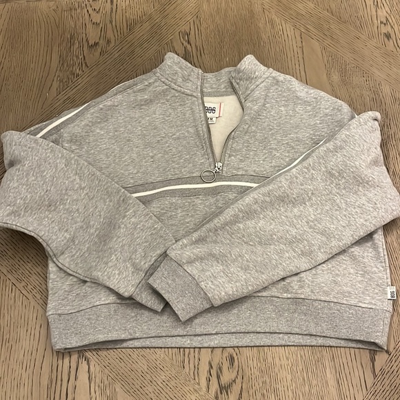 Urban Outfitters BDG Angie Cropped Quarter Zip Sweatshirt Gray Medium NWOT - Picture 4 of 5